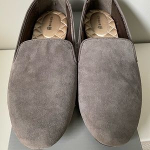 Grey suede Birdies starling loafers, size 7